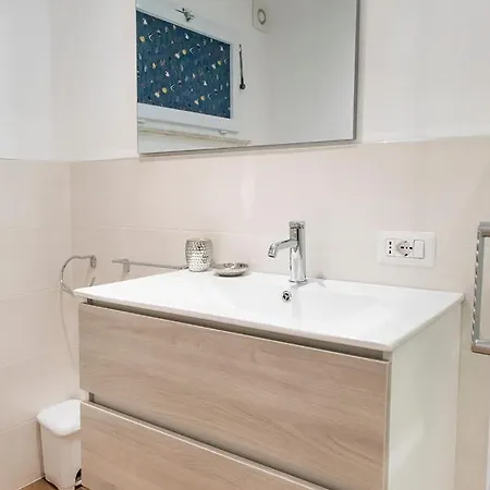 N255 - Numana, Trilocale Con Aria Condizionata * Marcelli